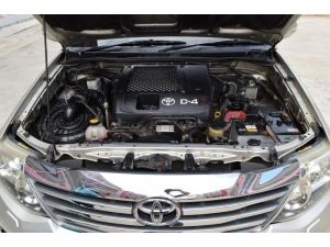 Toyota Fortuner 3.0 (ปี 2012) V SUV AT รูปที่ 5